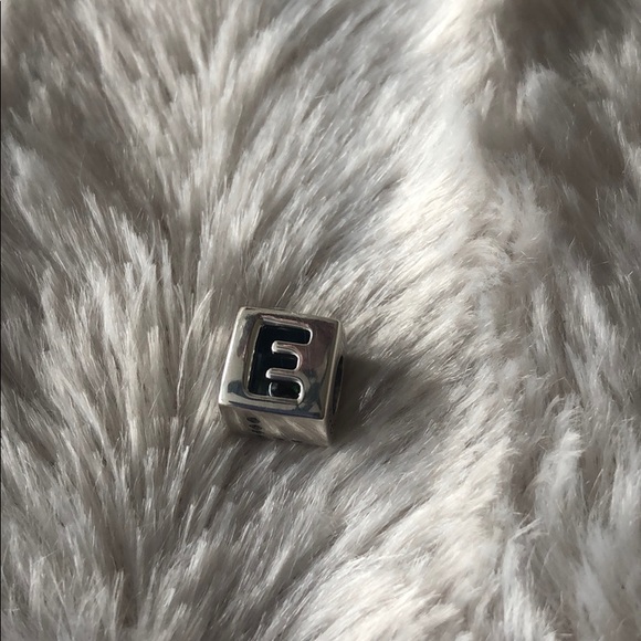 Love Dice Charm - Picture 4 of 6